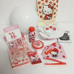 MGA Make It Mini Hello Kitty Strawberry Milk